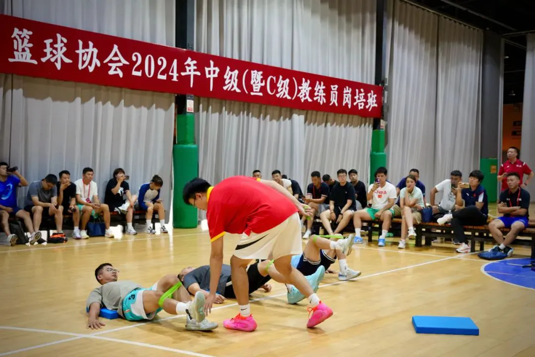 初中篮球战术一周训练计划_0